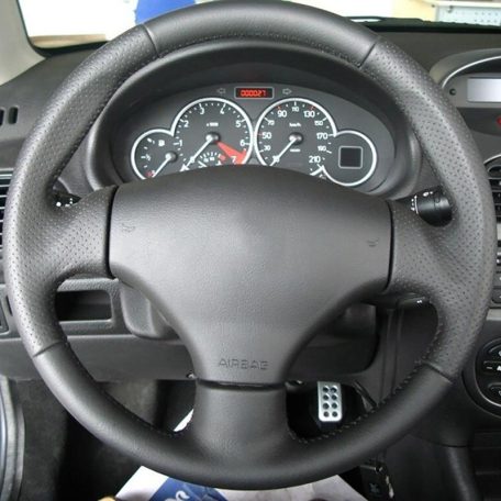 Peugeot 206 bőr kormányvédő – méretpontos, varrható kivitel